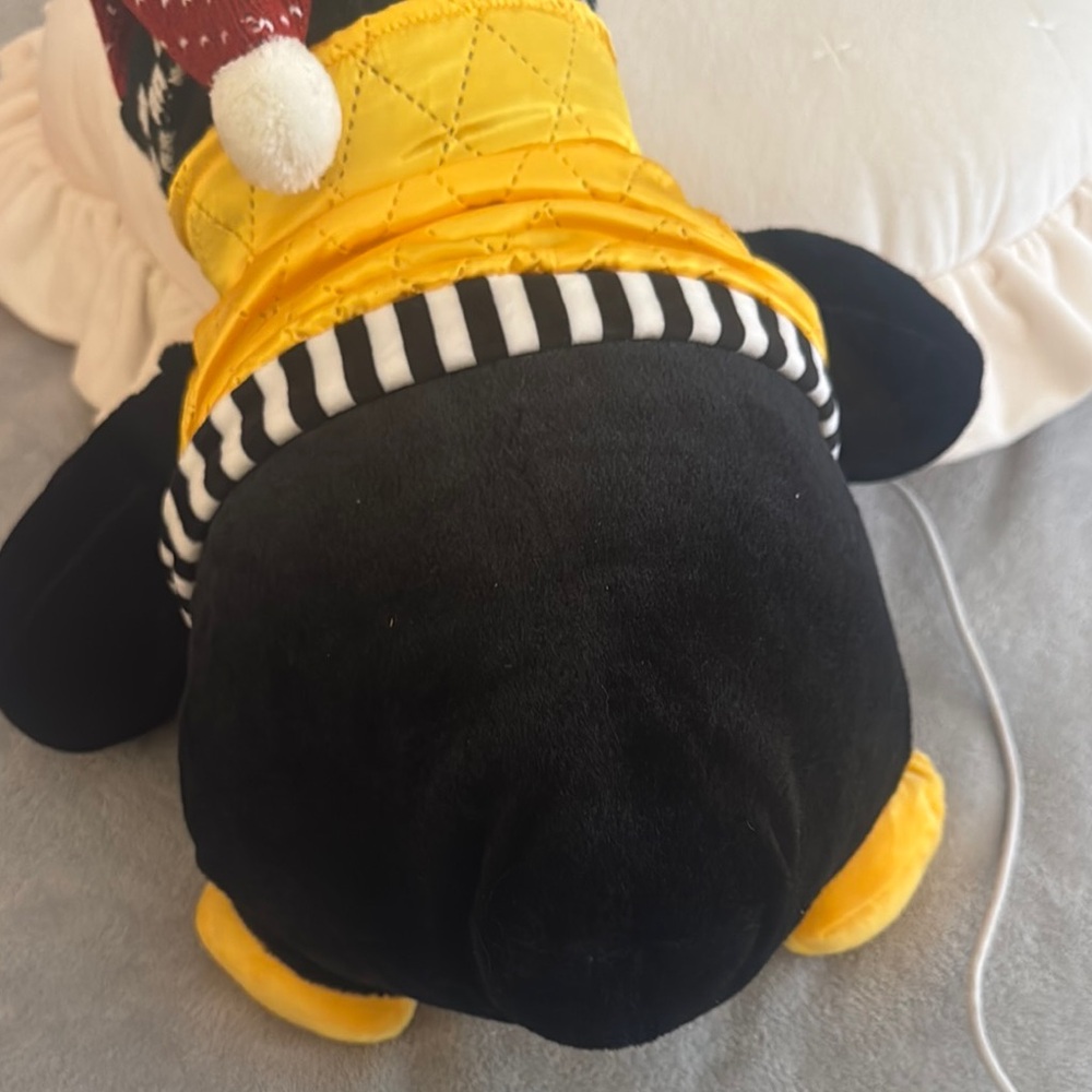 Hugsy - Picture 4 of 6